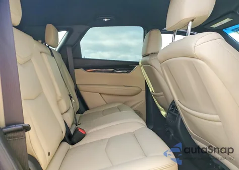 2017 Cadillac Xt5 z USA, uszkodzony, nr VIN 1GYKNARSXHZ323994